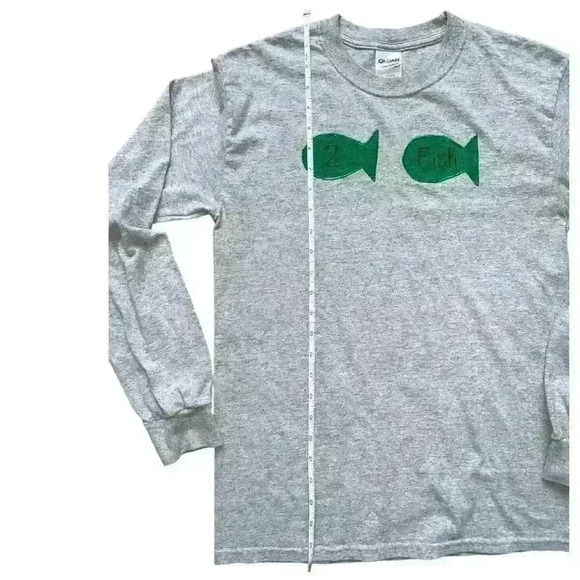 Dr Seuss One Fish Two Fish T-shirt Size Small - Picture 2 of 5